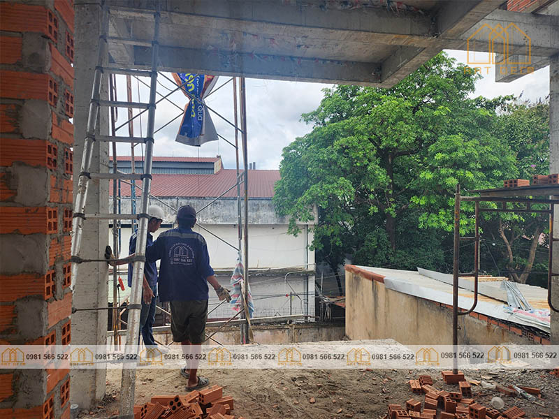 Đội ngũ nhân sự chuyên nghiệp cam kết hoàn thành đúng tiến độ